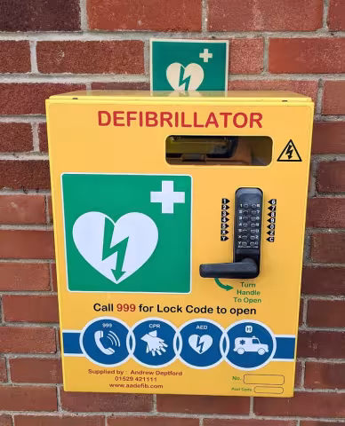 Defibrillator